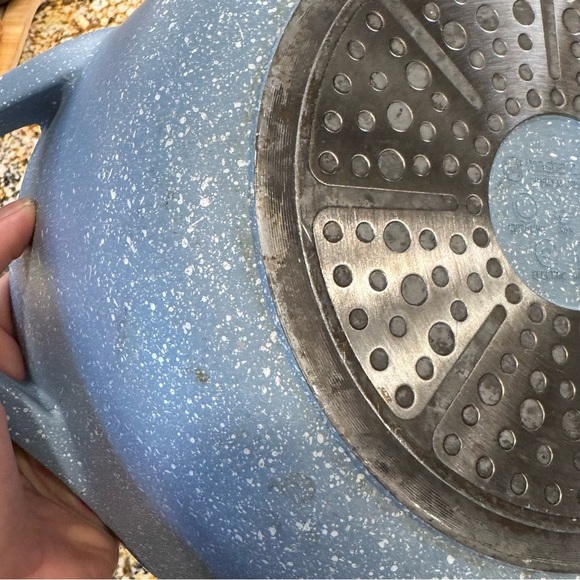 Master Class Cookware Casserole/Pot ‎ 11 inch With Lid Qt Blue Speckled EUC - Picture 6 of 7